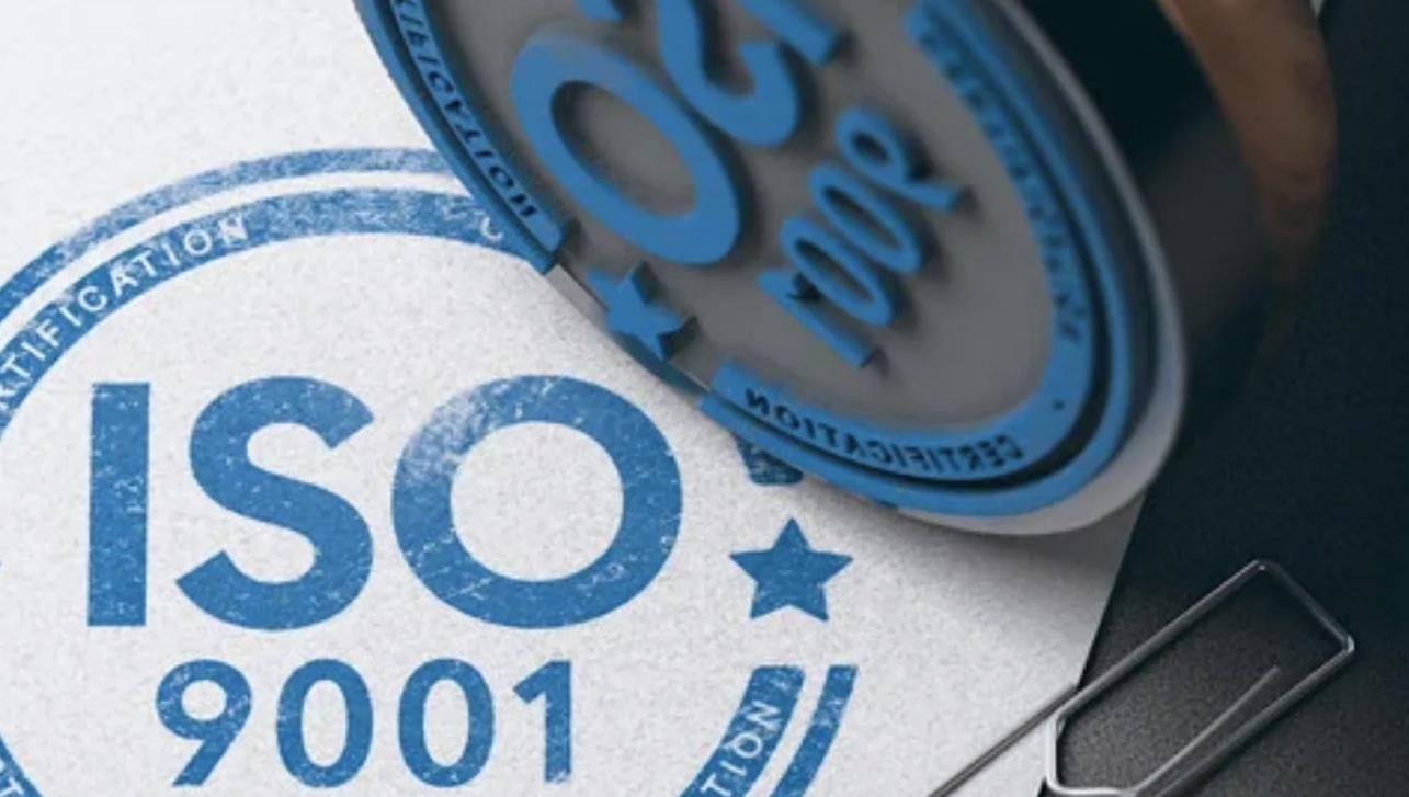 一个合格的内审员要满足什么条件?